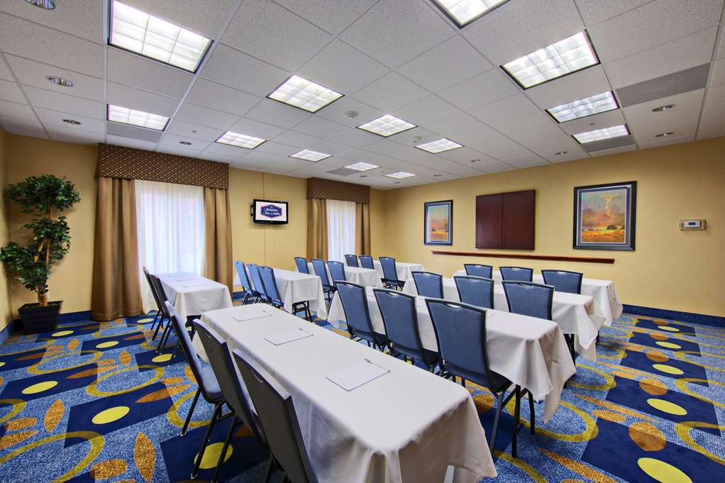 Hampton Inn & Suites Ridgecrest Udogodnienia zdjęcie